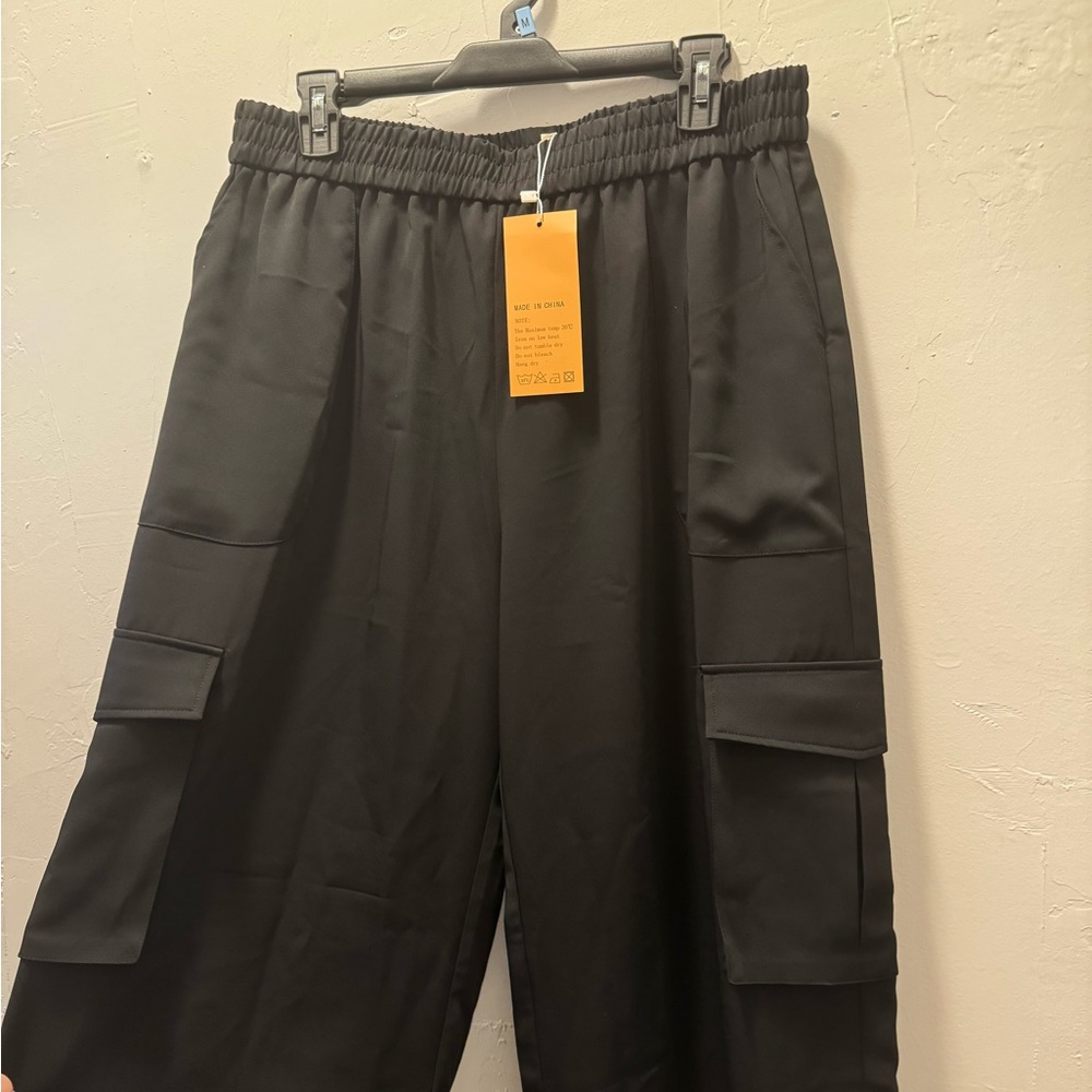 NWT! Cargo Wide Leg Pants